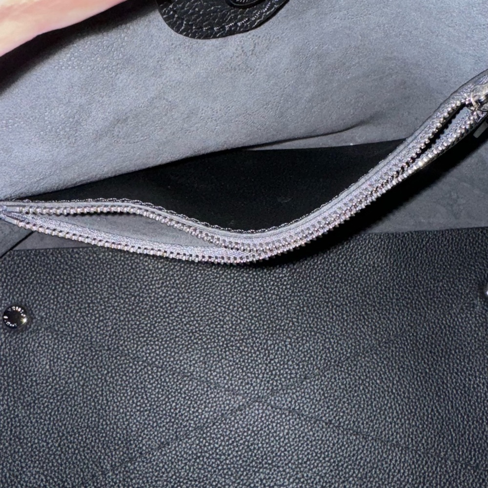 LOUIS VUITTON Carmel bag MAHINA Black with silver hardware EXCELLENT CONDITION - Picture 13 of 17